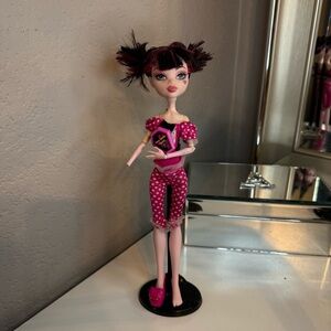 Monster High "Dead Tired" Draculaura [missing parts please see pictures]